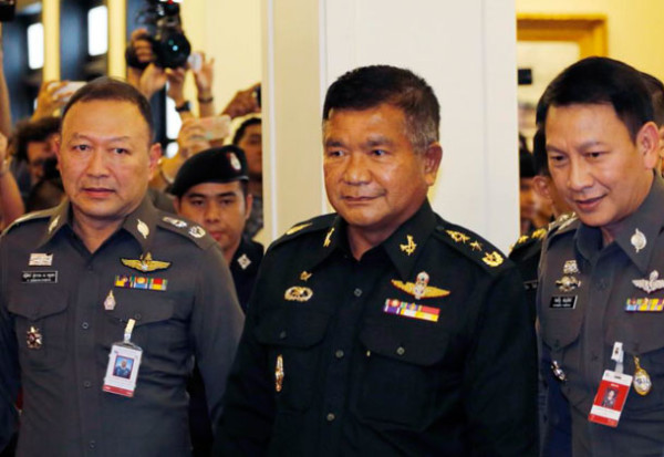 thai-army-officer (1)