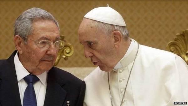 Raul Castro stopped in Rome to meet the Pope on his way back from Moscow