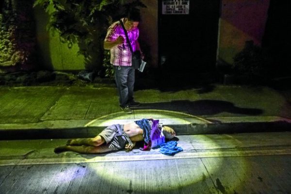 About 85 percent of Filipinos are ‘satisfied’ with the antidrug campaign of the Duterte administration despite 78 percent of them fearing that they could fall victim to extrajudicial killing. That was the result of the latest Social Weather Station survey done from Dec. 3 to 6, 2016. INQUIRER FILE