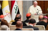 Pope Francis urges end to violence on historic Iraq trip