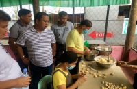 Filipino inmates bake bread to feed thousands