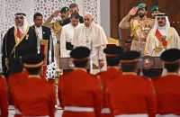 In Bahrain, pope calls for full religious freedom