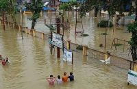 Record rainfall batters central parts of Philippines